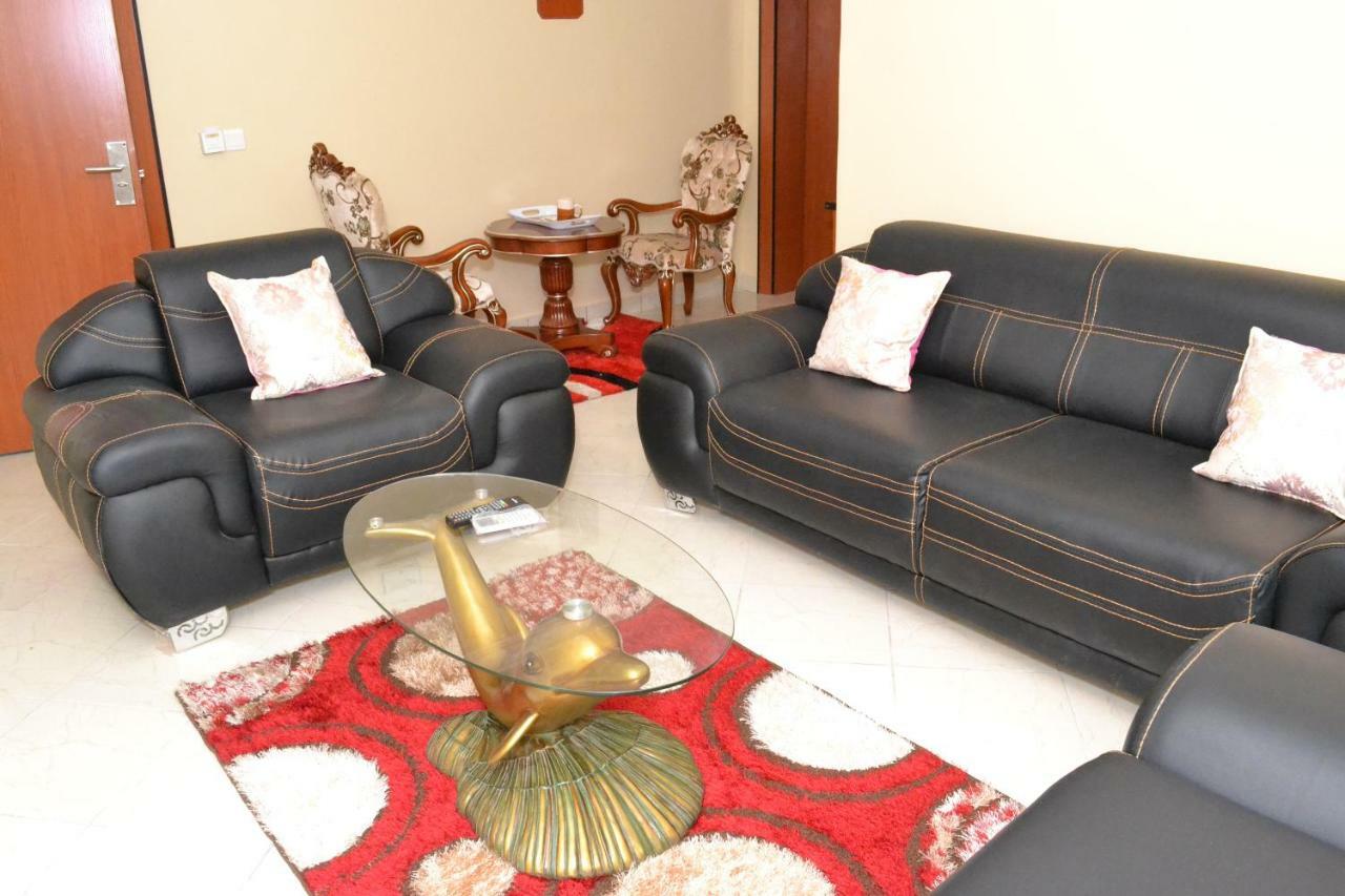 Limoh Suites Бенин Сити Екстериор снимка