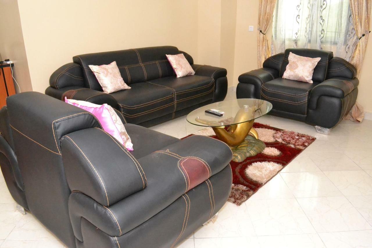 Limoh Suites Бенин Сити Екстериор снимка